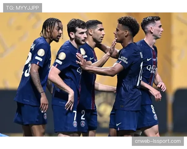 巴黎圣日耳曼4-0马赛世俱杯首战火力全开，新星闪耀对手染红